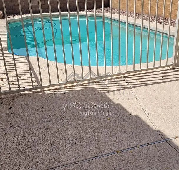6714 W Wahalla Ln — Photo 8
