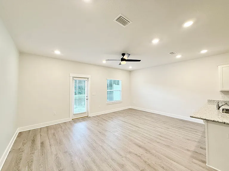 9620 Nature Creek Blvd — Photo 2