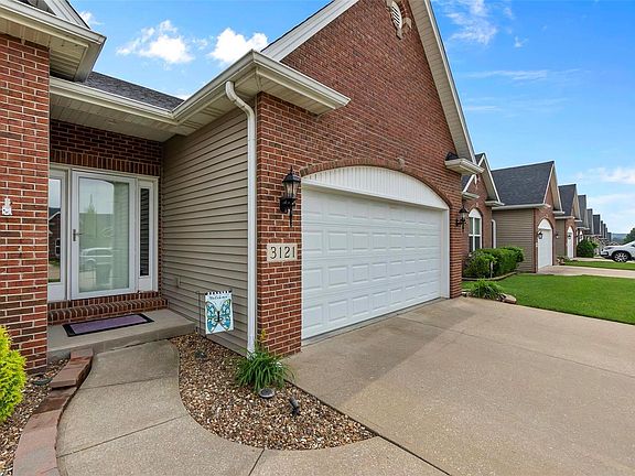 2nd image of 3121 Park Place Dr