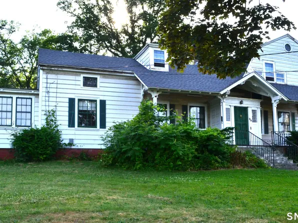 29 South Main Street, Windsor Locks, CT 06096