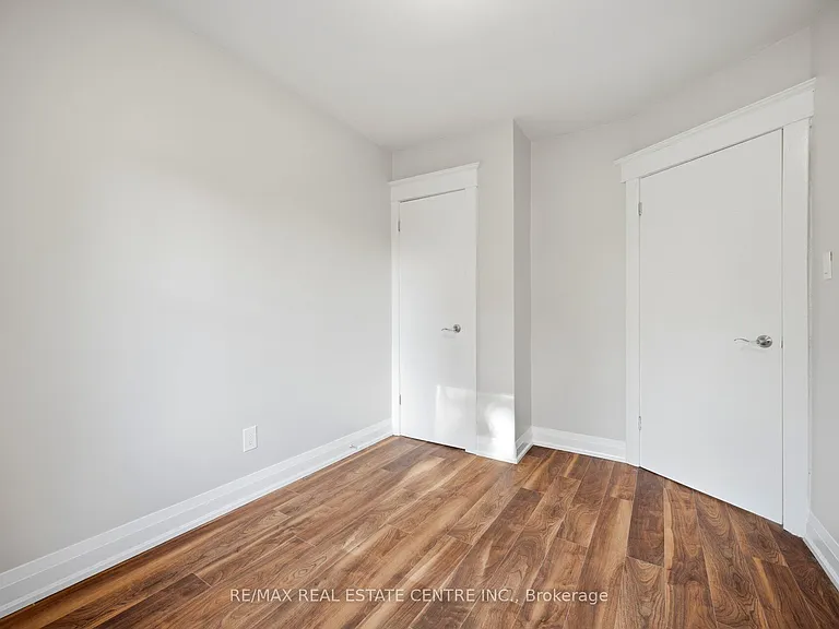 90 Holton Ave S — Photo 29
