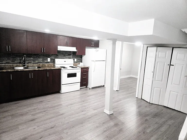5 Juliana Sq — Photo 5