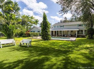 7401 Sunset Dr, Miami, FL 33143