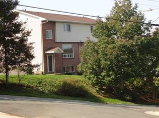 9/11 Knollwood Ln, Halifax, NS B3N0C9