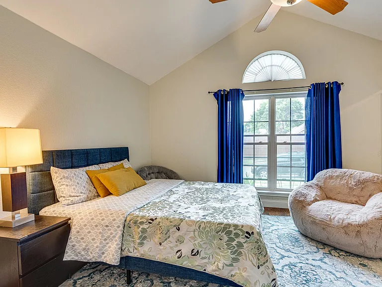 10236 Quest Dr — Photo 13