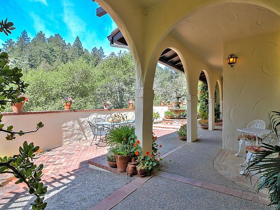 3rd image of 135 Glen Canyon Ct