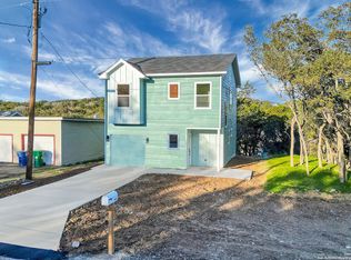 1531 Canyon Bnd, Canyon Lake, TX 78133