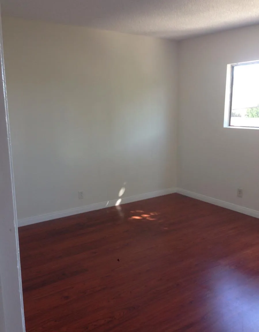 8421 Ventura Canyon Avenue — Photo 4