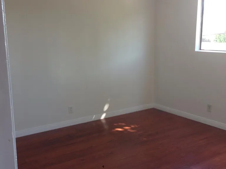 8421 Ventura Canyon Ave #4 — Photo 4