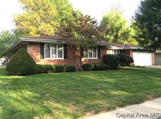 3132 Temple Dr, Springfield, IL 62704