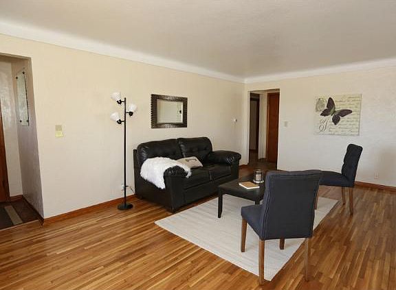 4th image of 785 16th Ave N
