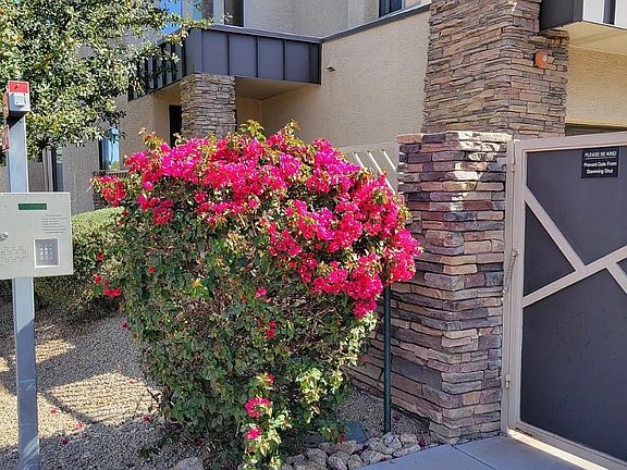 3rd image of 2315 E Pinchot Ave #3B