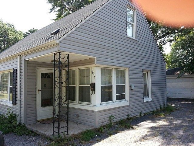 2nd image of 4029 W 99th Pl