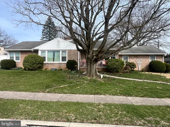 801 McCosh St, Hanover, PA 17331