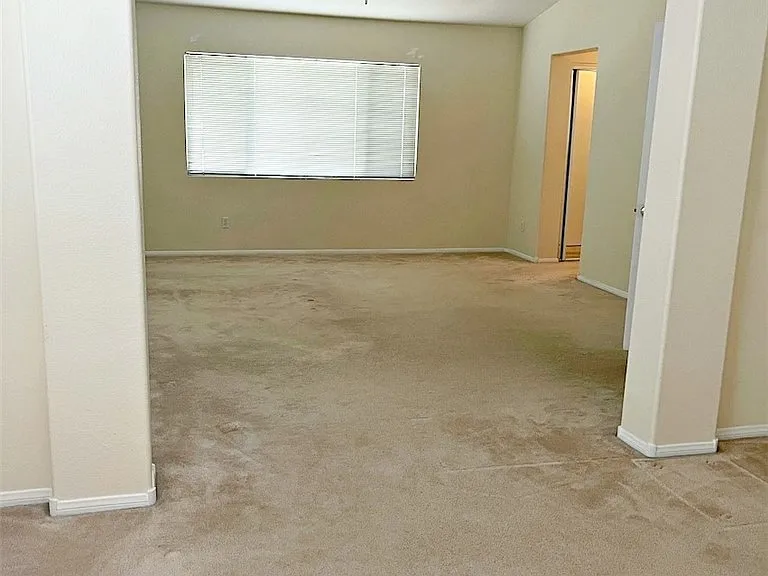 3496 Meridale Dr — Photo 20
