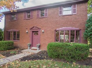 103 Beacon Hill Dr, Coraopolis, PA 15108