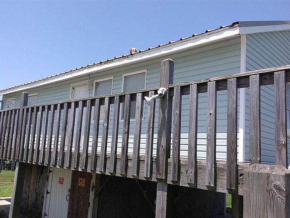 5th image of 952 Gulfview Dr