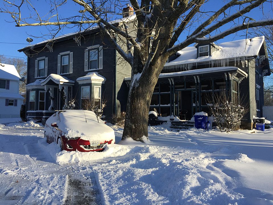 2nd image of 344 Pleasant St