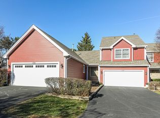 126 S Neville Ct, Bloomingdale, IL 60108