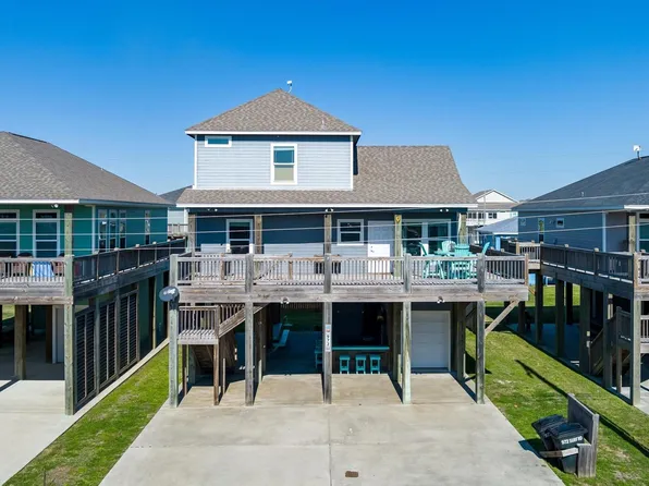 972 Surf Rd, Crystal Beach, TX 77650