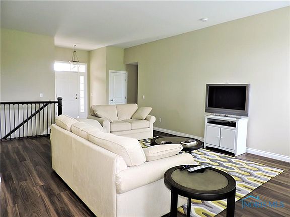 3rd image of 15306 Sunset Maple Dr