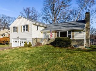 130 Ferncliff Rd, Fairfield, CT 06825