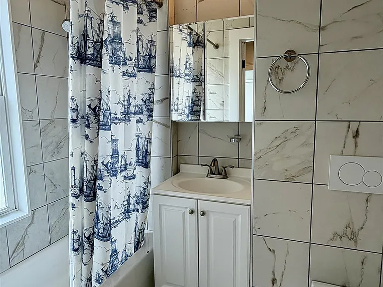 9 Ashland St #2 — Photo 15