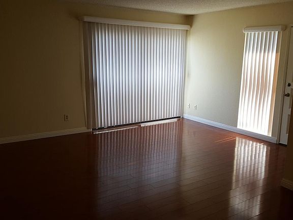 5th image of 1110 E Wilson Ave APT 105