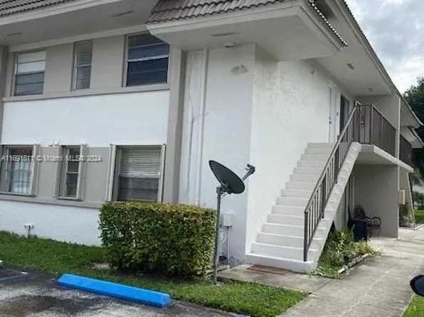 6951 SW 129th Ave APT 5, Miami, FL 33183