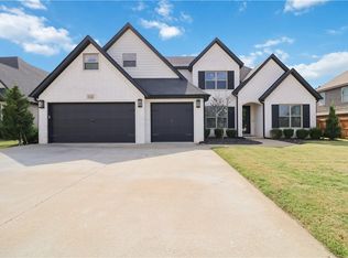 5800 W Sommerset St, Rogers, AR 72758