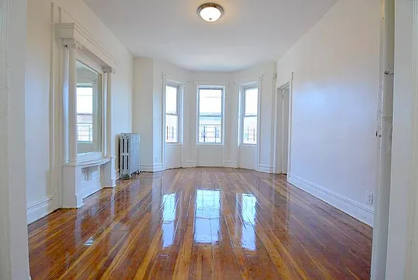 Rented by David Hirsch, LREB | media 22