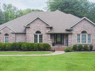 320 Stonecreek Pl, Paducah, KY 42003