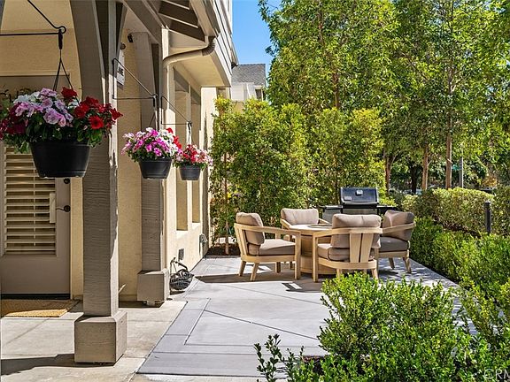 2nd image of 1 Red Leaf Ln