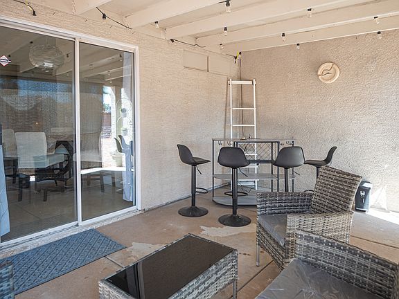 5th image of 4147 Adelphi Ave #2