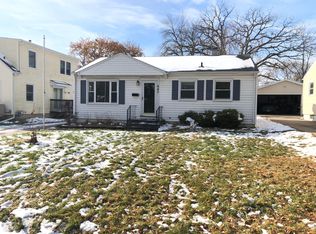 647 32nd St SE, Cedar Rapids, IA 52403