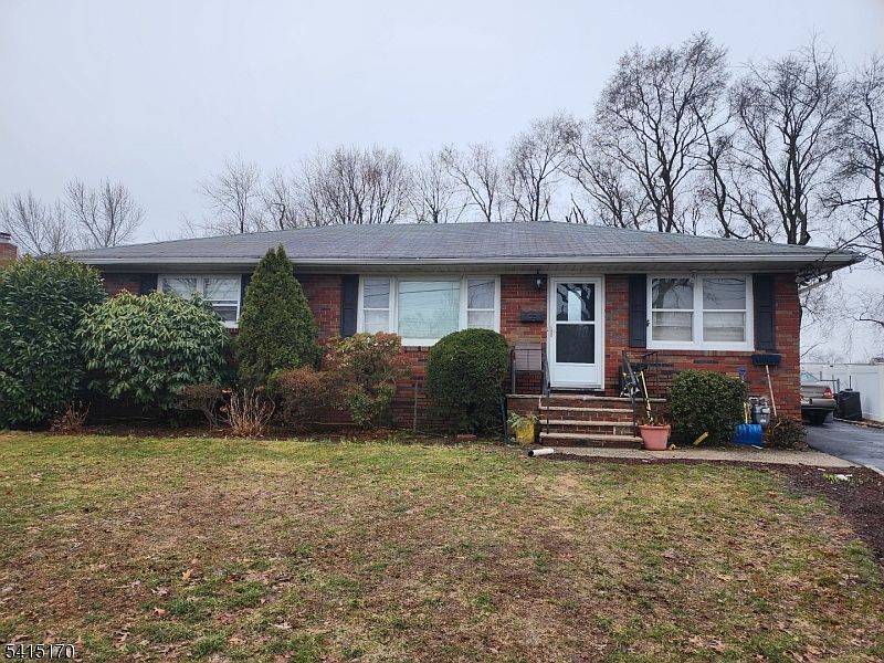 1st image of 162 Rutgers Pl