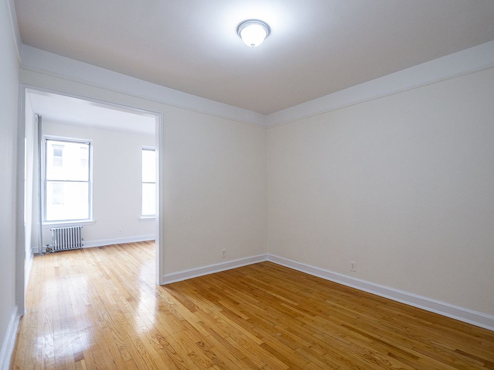 1st image of 348 W 45th St APT 4b