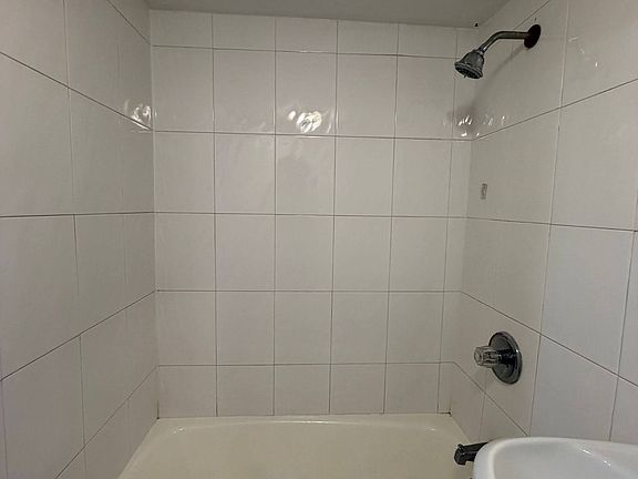 3rd image of 7 Rose Ave #B