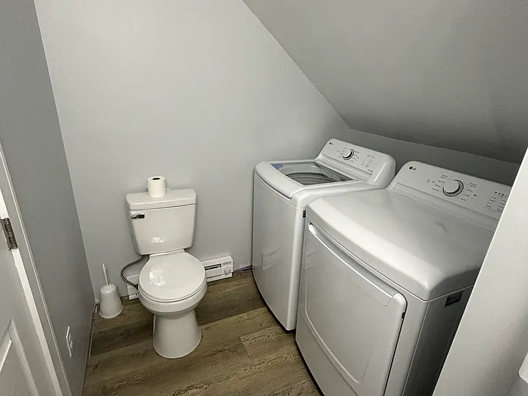 42 Riverside Dr — Photo 7