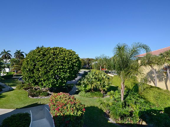 3rd image of 815 Palm Trail #Ph