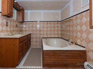 74787 30th Ave, Covert, MI 49043