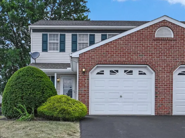 2097 Greystone Dr #L-0109, Lebanon, PA 17042