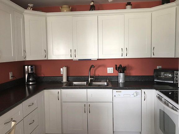 4th image of 210 Wellington Cir #B-2100