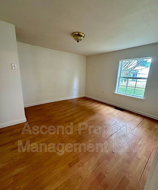 1st image of 3208 Dodds Ave #A