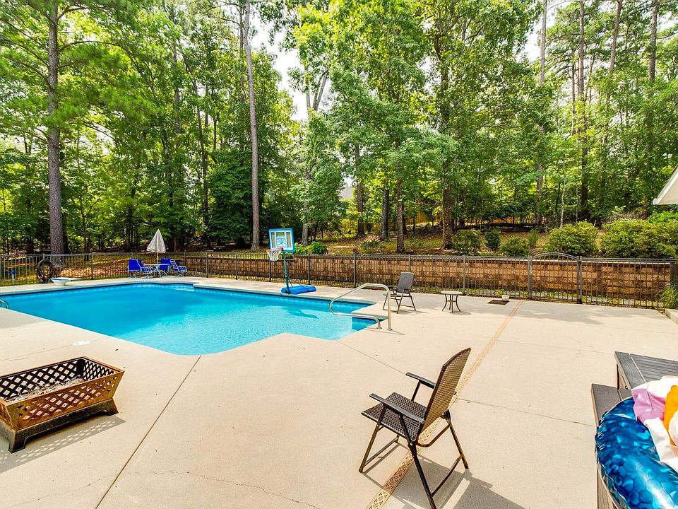 1st image of 445 Lakemont Dr