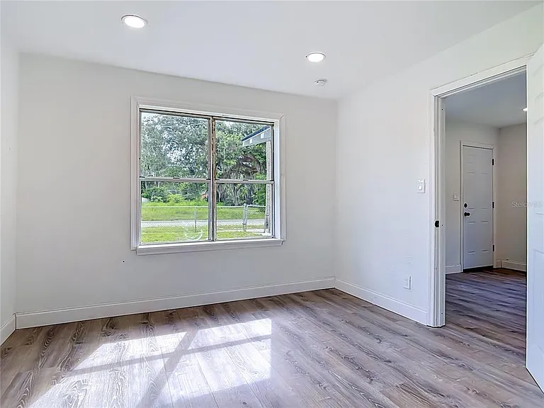 234 N Adams St — Photo 22