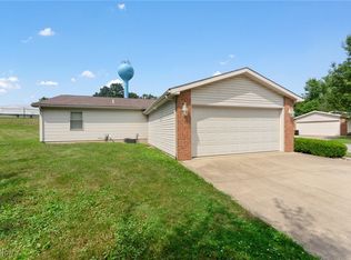 405 Orchard Dr, Leetonia, OH