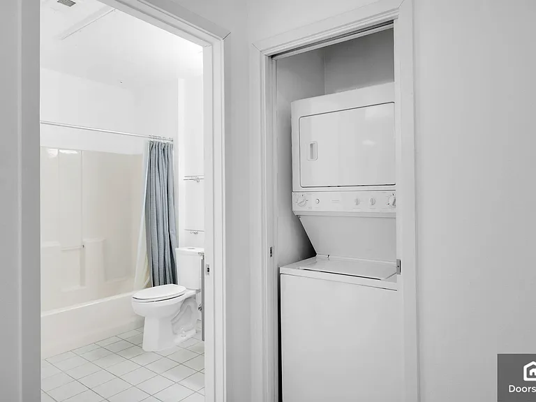 630 W 6th St #615 — Photo 14