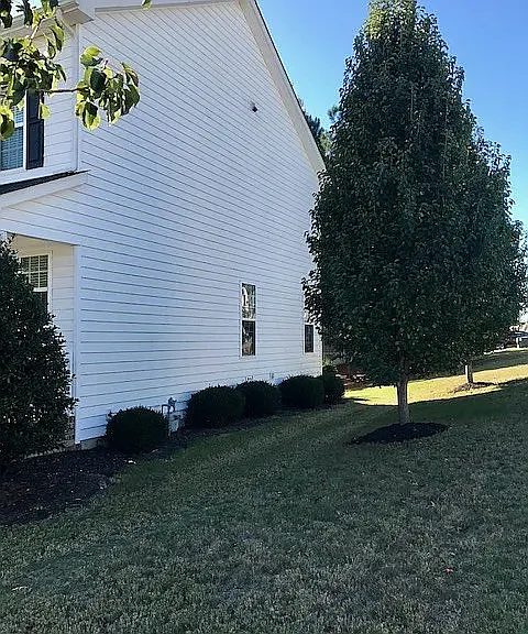 225 Stoke Hammond Ct — Photo 16