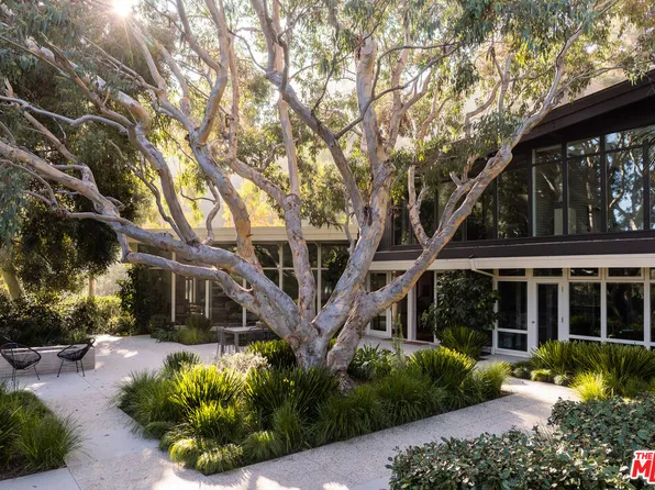 2179 Mandeville Canyon Rd, Los Angeles, CA 90049